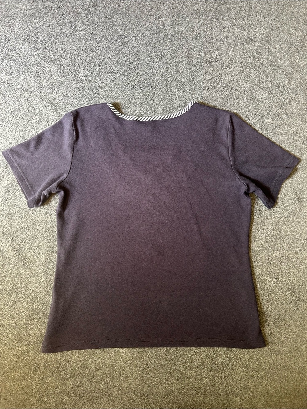 Navy Button Shortsleeve - Picture 4 of 4